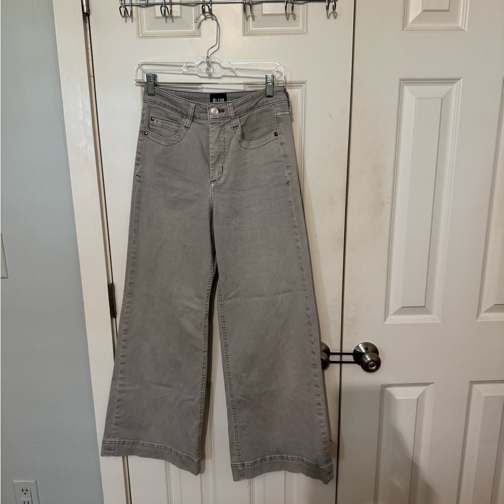 Maeve Size 26 grey wide leg ankle length denim pants
